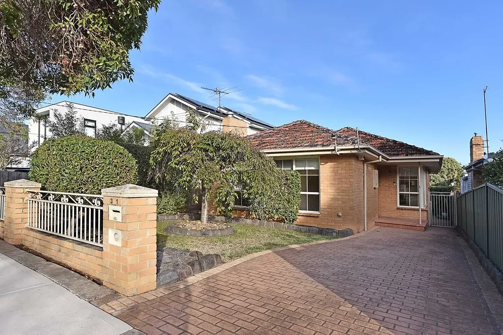 Family Home in Prime Essendon Location