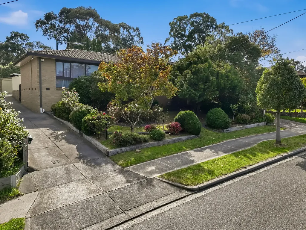 69 Somers Avenue, Macleod, VIC 3085