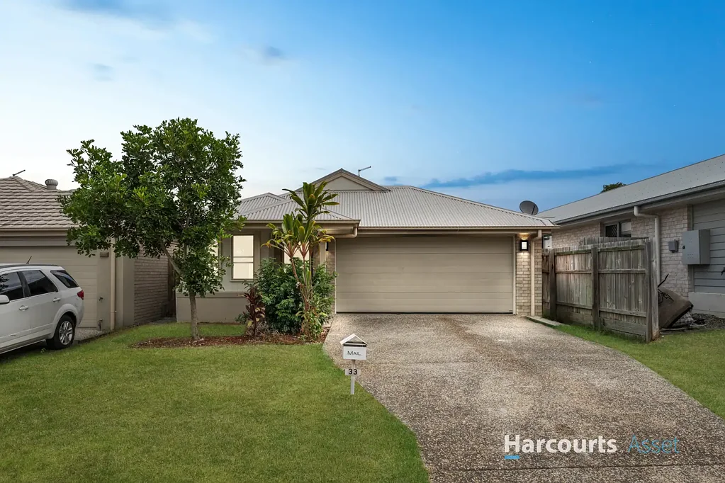 33 Nevada Road, Park Ridge, QLD 4125