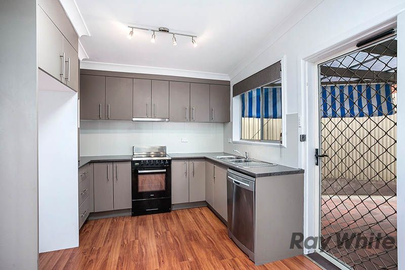 2 CLAREMONT AV, LAKE HEIGHTS NSW 2502, 0 chambres, 0 salles de bain, House