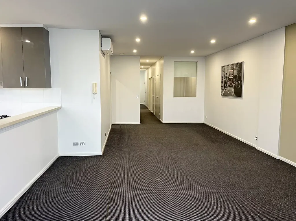 Spacious 3 bedder with breathtaking water views