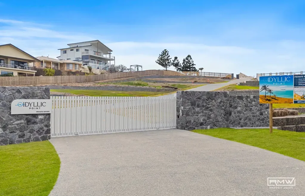 Zilzie A Private Gated Estate, Footsteps from the Beach