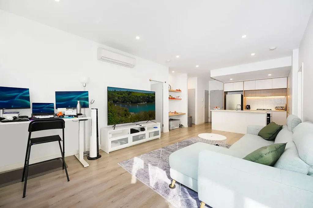 203/81B Lord Sheffield Circuit, Penrith, NSW 2750