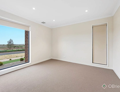 6 Gilderton Esplanade, Aintree, North West Melbourne, 5 Kuwarto, 2 Banyo, House