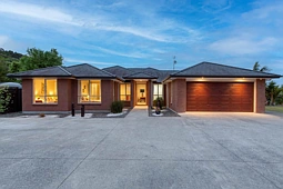 37 Ngaire Close, Wainui
