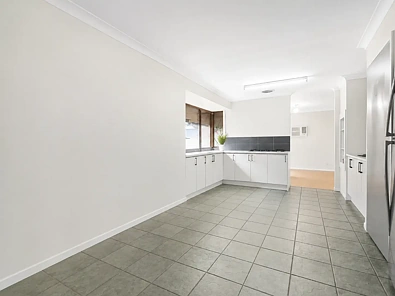 10 Camelot Place, Camillo, WA 6111, 6 slaapkamers, 1 badkamers, House