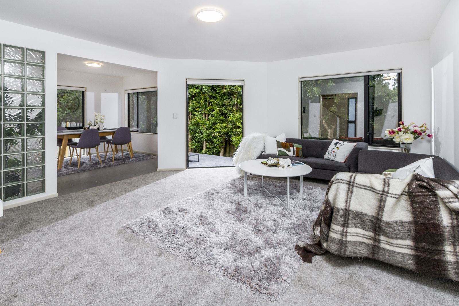 2/56 Centorian Drive, Windsor Park, Auckland - North Shore, 3房, 2浴