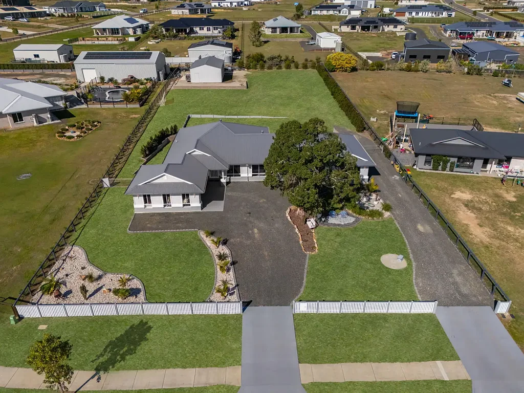Kensington Grove 4房  Luxury Acreage Living Without Compromise