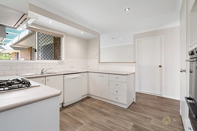 24 Willowtree Drive, Flinders View, QLD 4305, 3房, 1浴, House