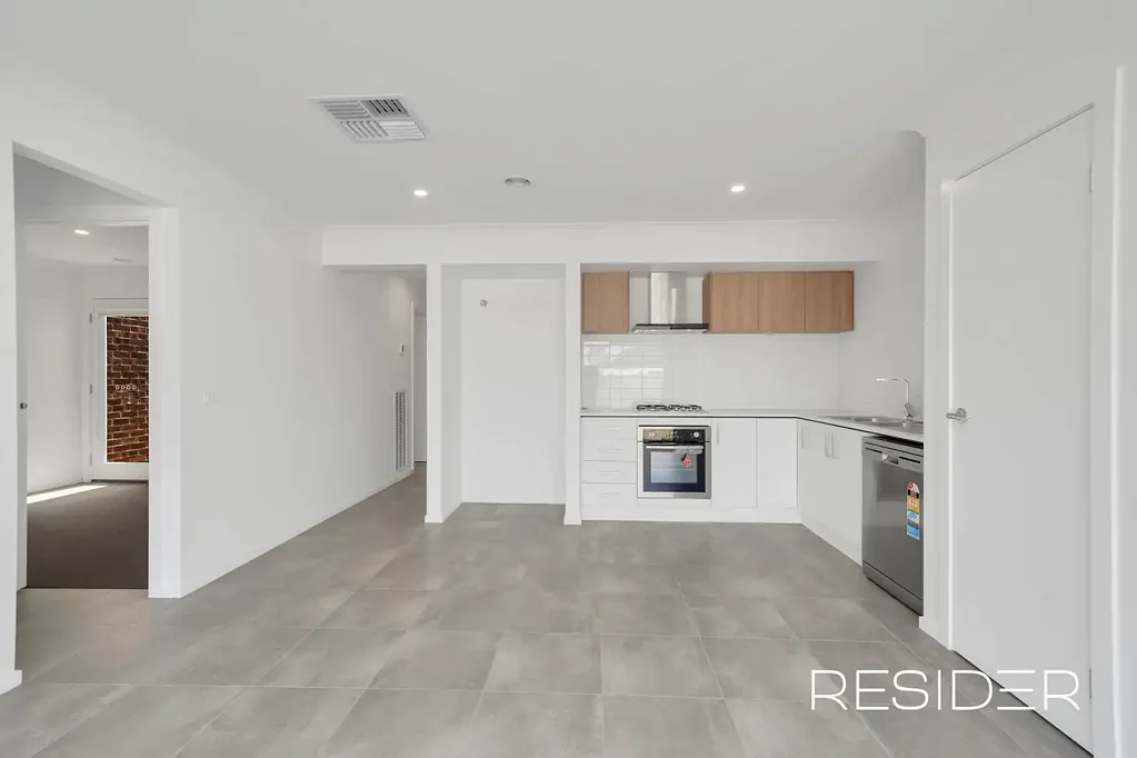 Modern & Low Maintenance 3-Bedroom Living