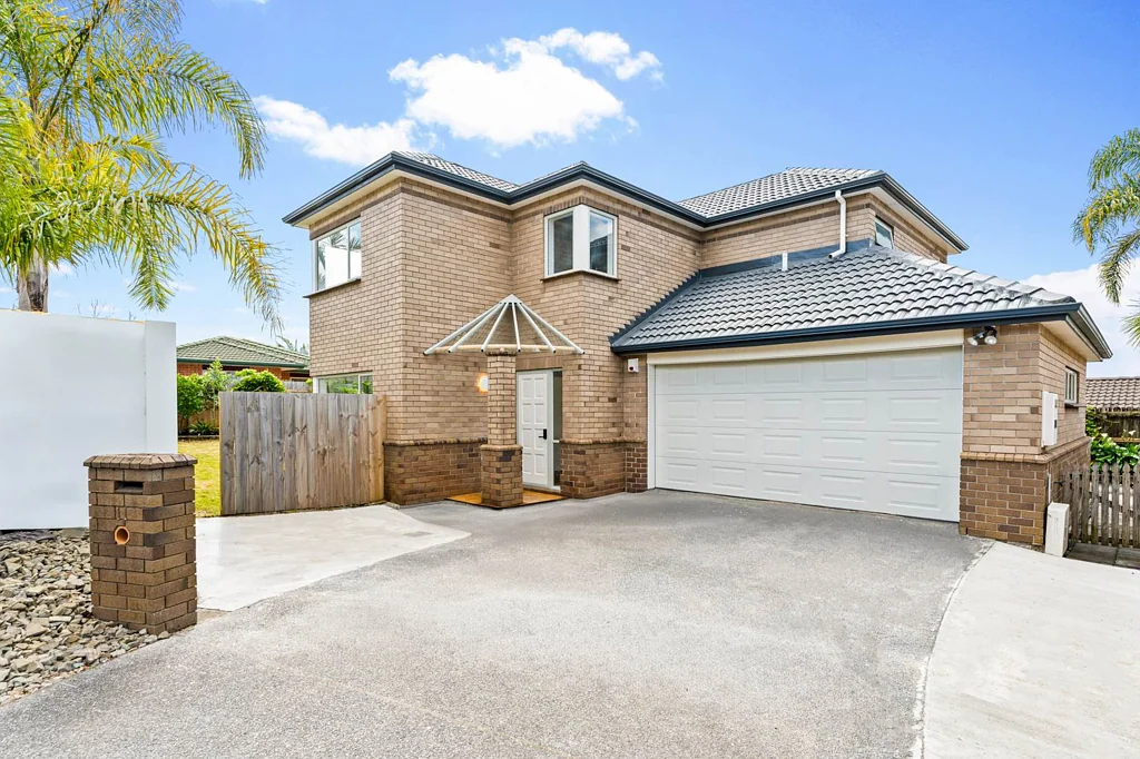 Albany 4ਬੈੱਡਰੂਮ Brick Charm Meets Family Living