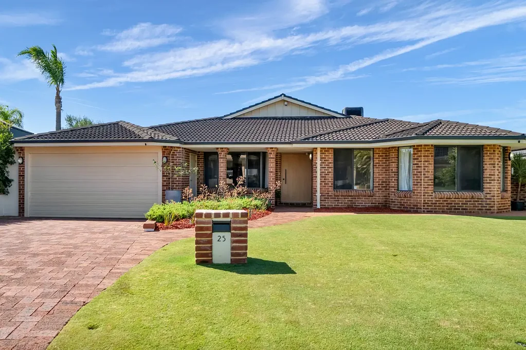 25 Weldwood Road, Ocean Reef, WA 6027