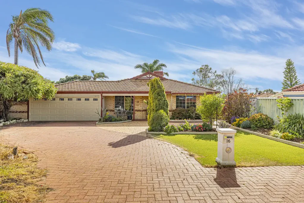 16 Helby Close, Merriwa, WA 6030
