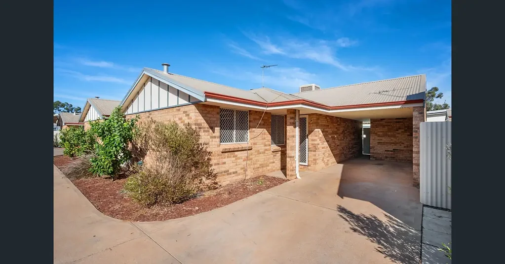 Modern 3-Bedroom Brick Unit in Well-Maintained Complex