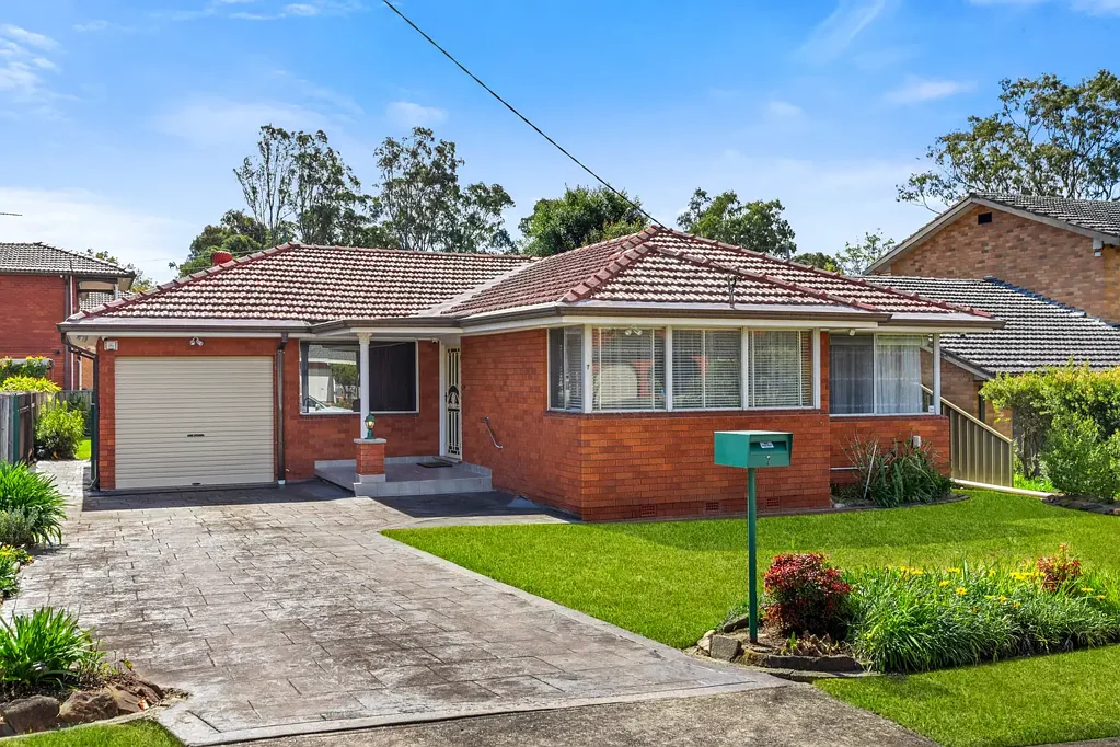 Wentworthville 3Kwarto Solid Brick Home