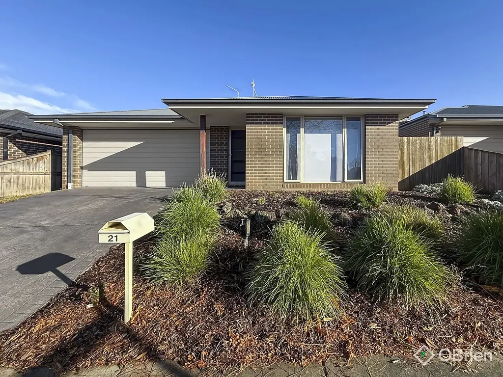 Spacious 4-Bedroom Family Home in Sought-After Waterford Rise Estate