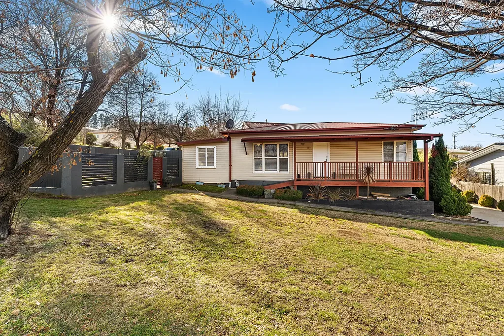 Cooma 3침실 RARE OPPORTUNITY AWAITS