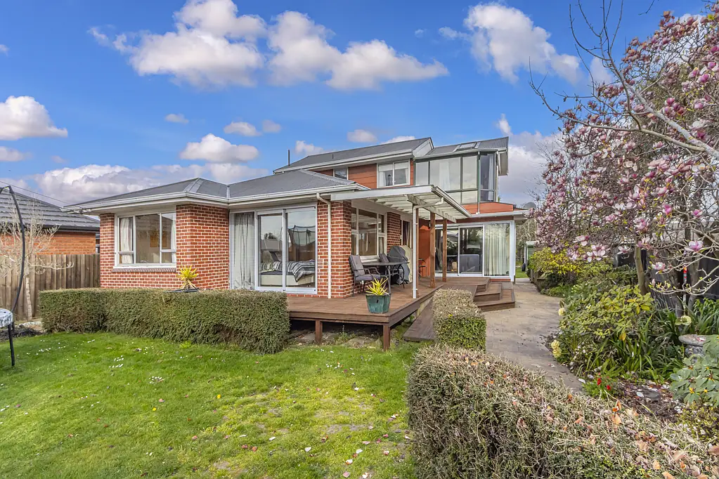Halswell 4침실 Calling All Developers & Savvy Buyers!