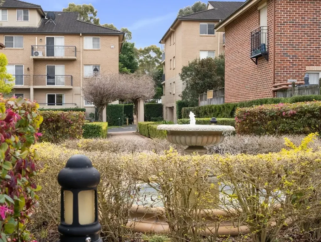 Spacious two bedroom apartment with leafy park outlook