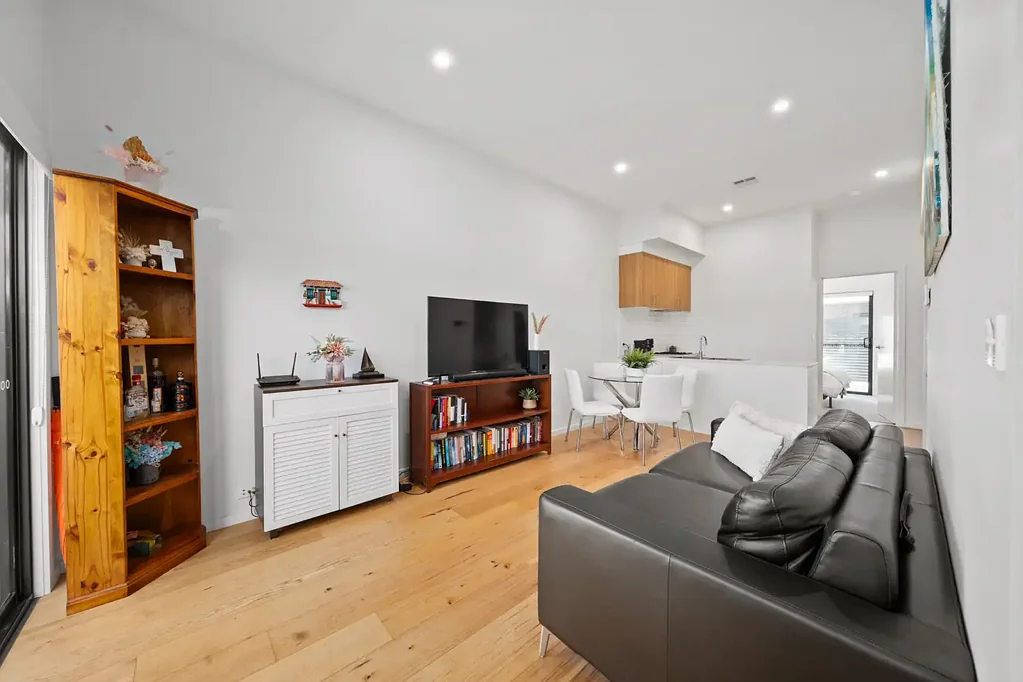 Bruce 3 Bedroom "Rockwell" Terrace
