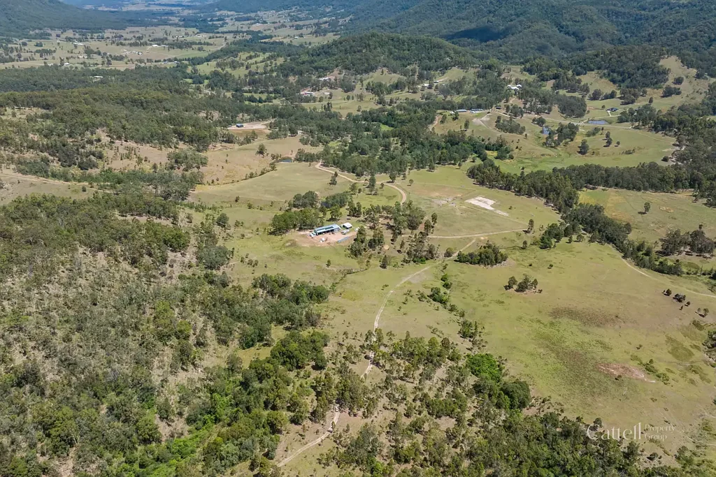 Lambs Valley  900 ACRES ONLY 30 MIN TO MAITLAND