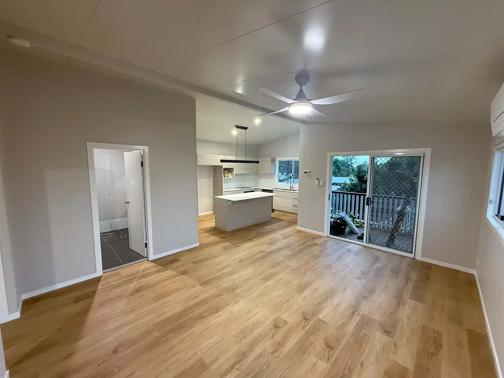 4 bedrooms, 2 bathroom, Air Con, Fans, Security, Off-Street Parking, Fully Fenced, Fixed rent