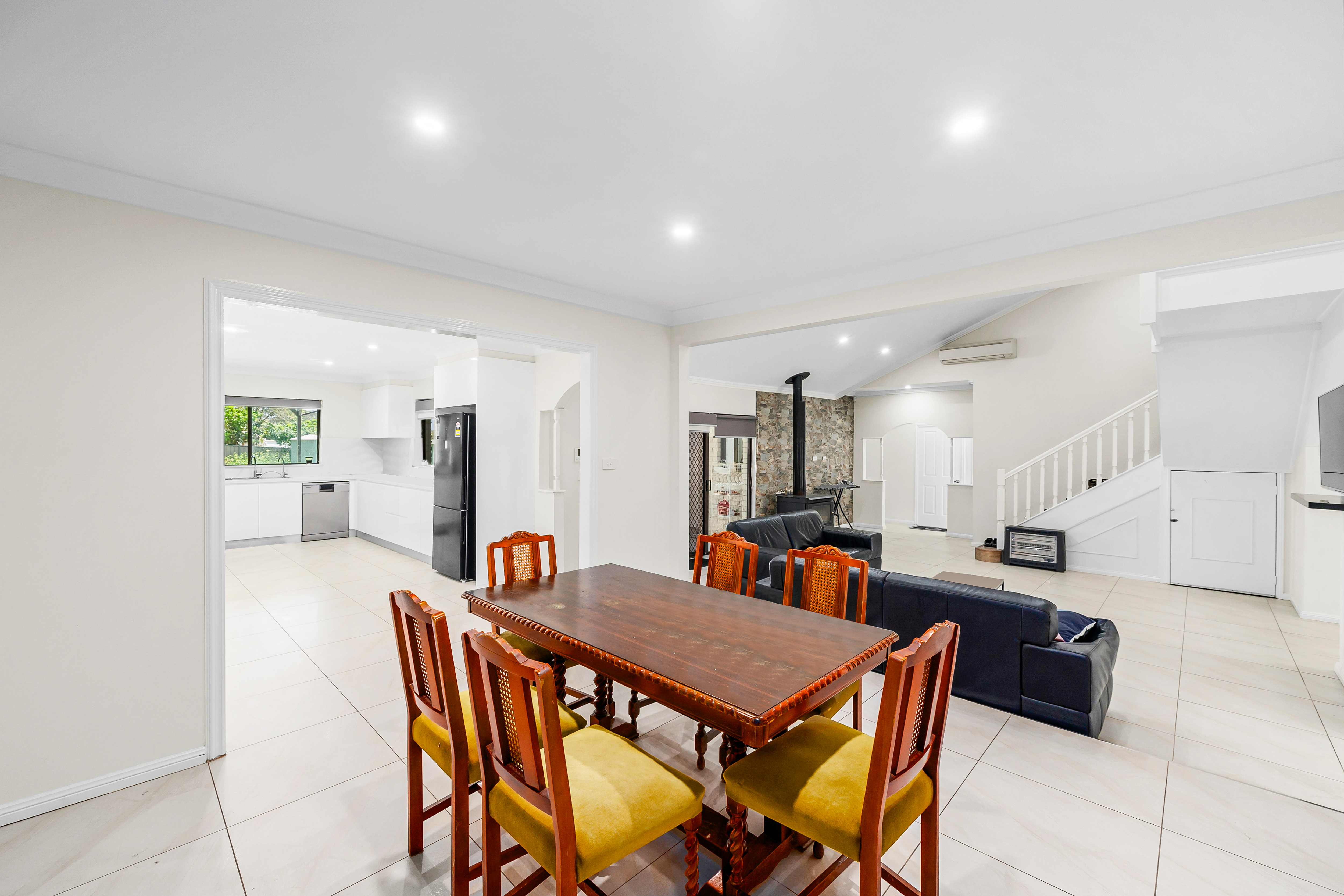 11 COONAWARRA ST, EDENSOR PARK NSW 2176, 0 rūma, 0 rūma horoi, House