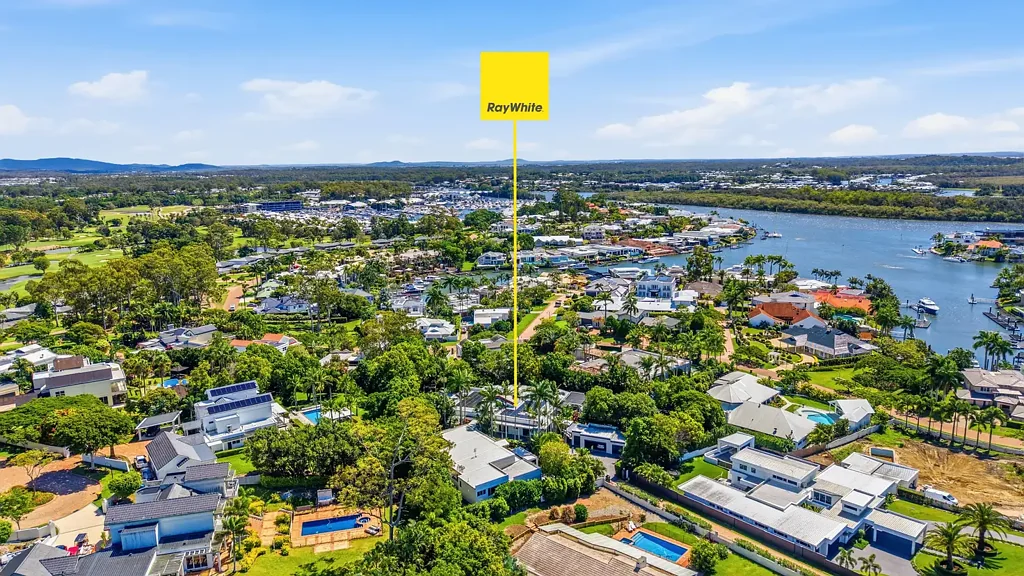 Hope Island 8房  Triple dwelling estate on Largest block in Sanctuary Cove