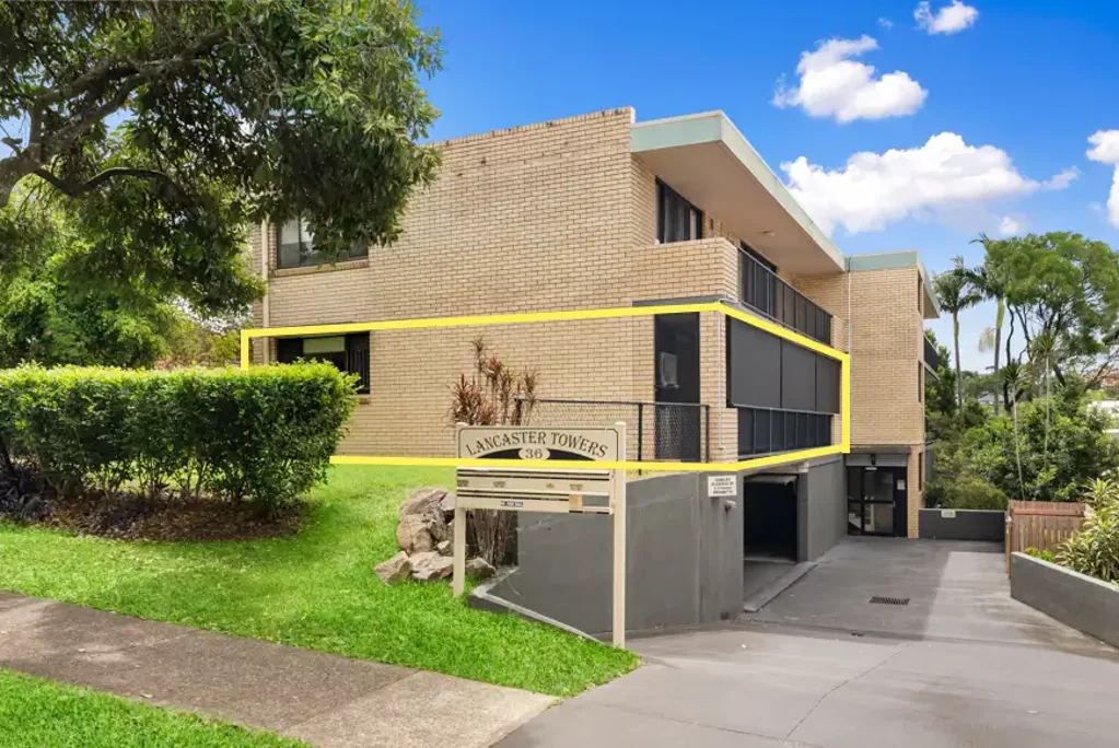 Ascot 3Zimmer Renovated 150sqm Unit with House-Like Space!