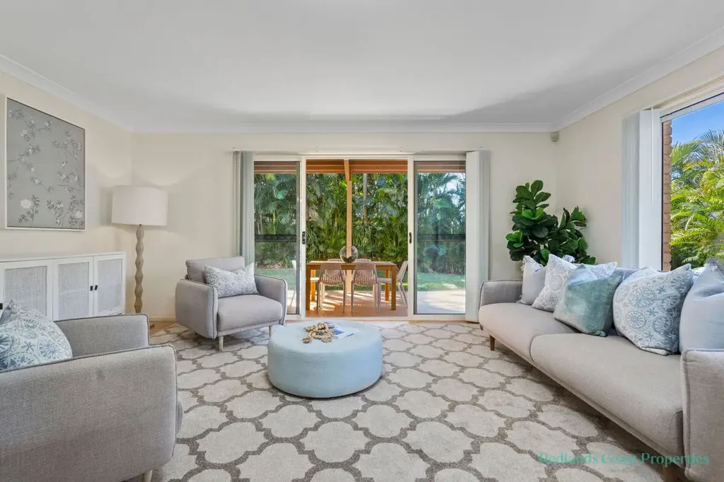 Cleveland 5 Bedroom QUALITY HOME WITH DUAL LIVING