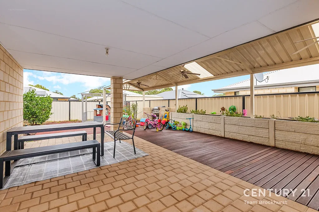11 Kirkpatrick Court, Seville Grove, WA 6112