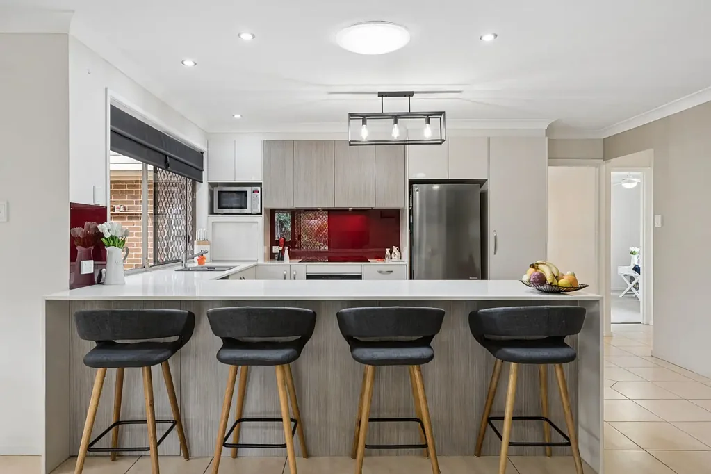 Boondall 4房 完美无瑕的低层住宅，坐落于宽敞的818平方米地块上 Immaculate Low Set on Expansive 818m2