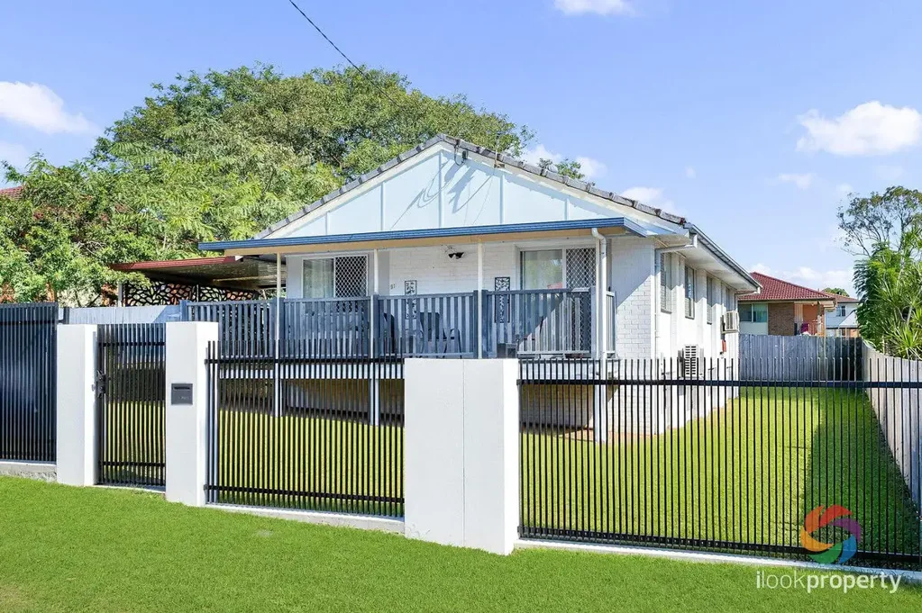 Durack 3房  GREAT HOME, GREAT LOCATION, GREAT YARD!!!