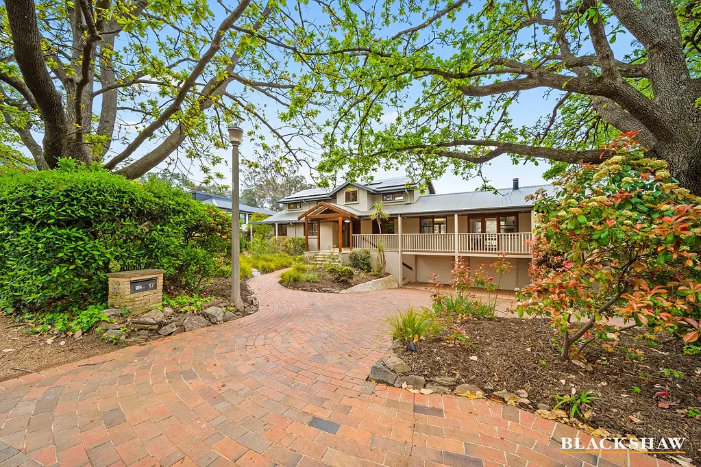 Narrabundah 4બેડરૂમ Substantial Family Residence With Direct Access To Rocky Knob Park
