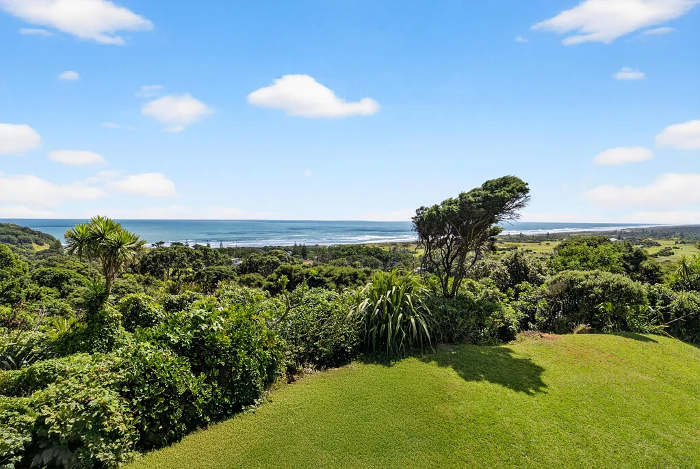 Muriwai Premium building opportunity