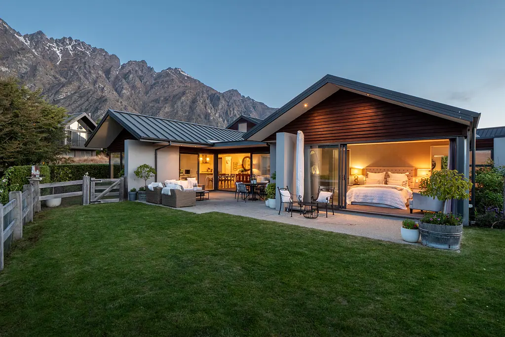 Jacks Point 4कमरा Perfectly positioned in Jack's Point