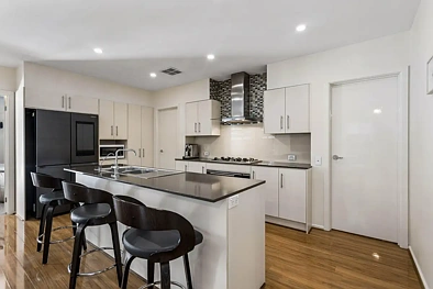 49 Nelson Crescent, Mawson Lakes, SA 5095, 5 chambres, 2 salles de bain, House
