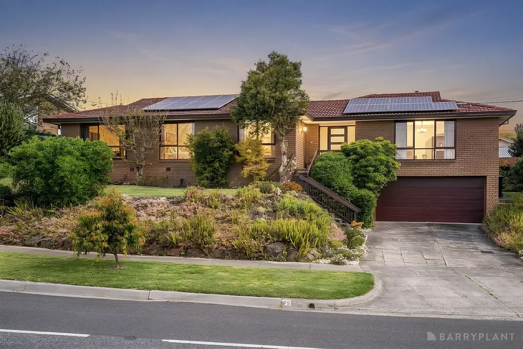 Dandenong North 4Kwarto PARKLAND VIEWS & FAMILY SPACE IN ROSEWOOD DOWNS