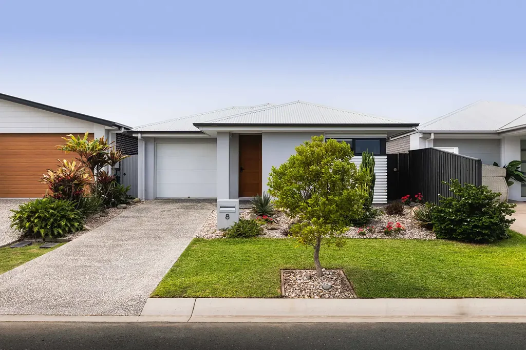 8 Sona Street, Palmview, QLD 4553