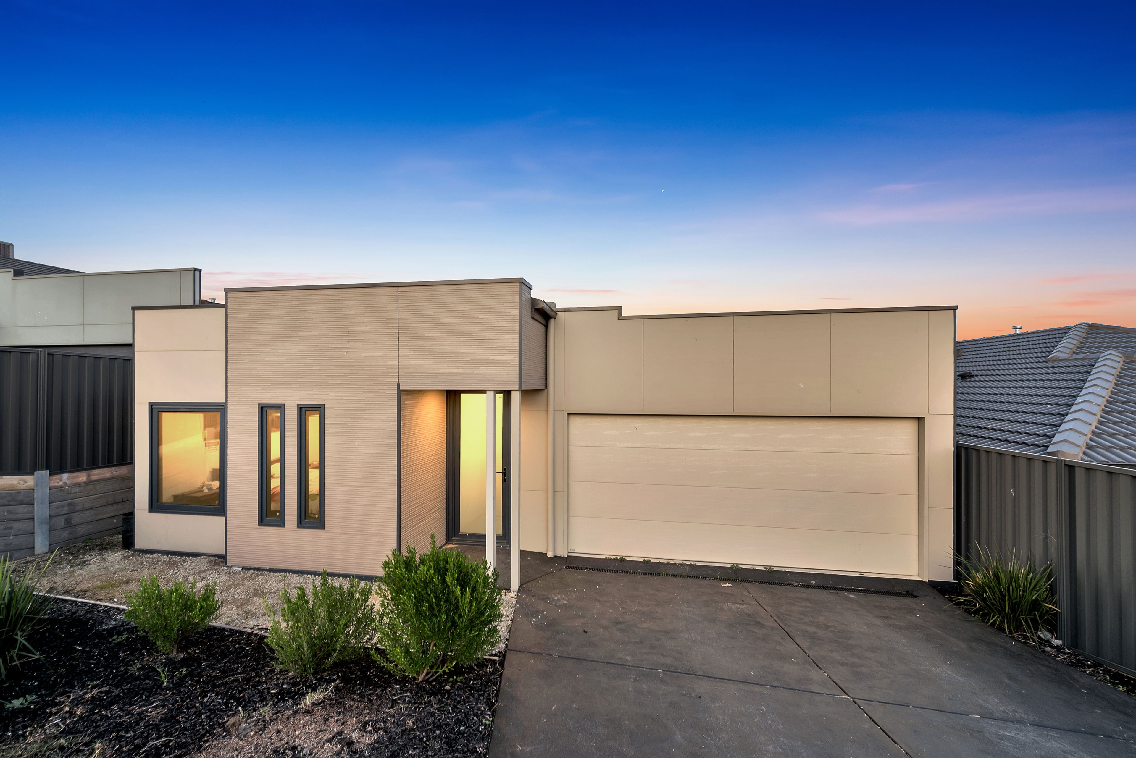 8 CORVARA WAY, PAKENHAM VIC 3810, 0房, 0浴, House