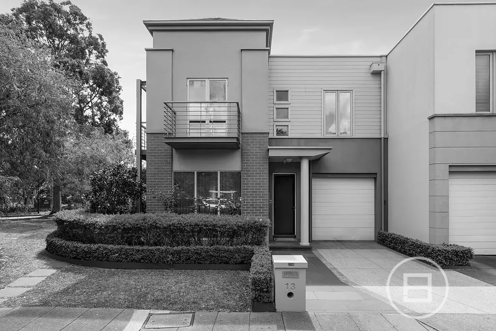13 Orion Mews, Port Melbourne, VIC 3207