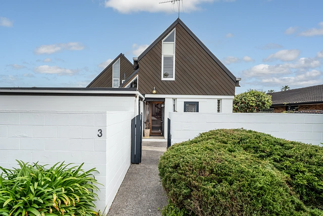3/23 Eastern Beach Road, Eastern Beach, Manukau City