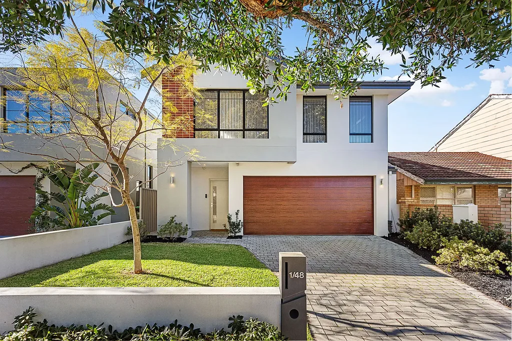 Mount Hawthorn 3房  Upsizing. Downsizing. Right sizing. It simply works.