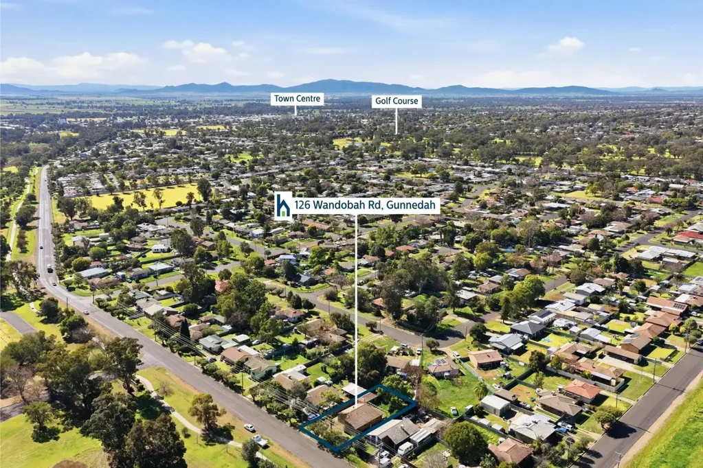 Gunnedah 3房  Freshly Updated Three-Bedroom Home with Space & Potential