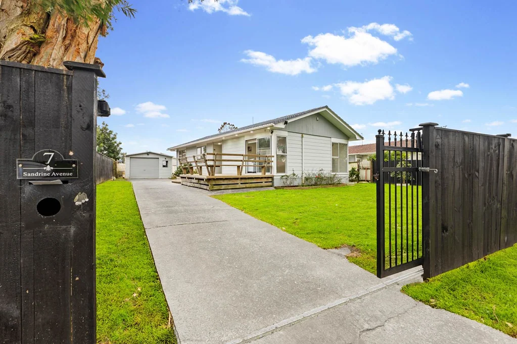 7 Sandrine Avenue, Clover Park, Manukau City, Auckland