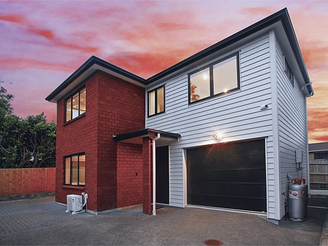 Onehunga 4房  PRICE SLASHED - GET IN QUICK!