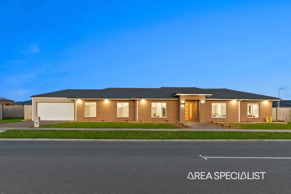 Wonthaggi 4房  The Brief: Stunning Family Living on 834m² Opposite Reserve with Dual Side Access