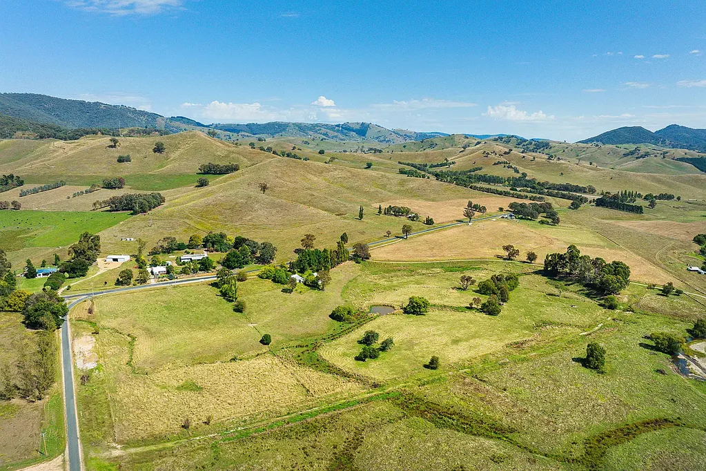 Tallangatta Valley  Suit Container Storage, Camping getaway or Small Land Farm Pursuits!