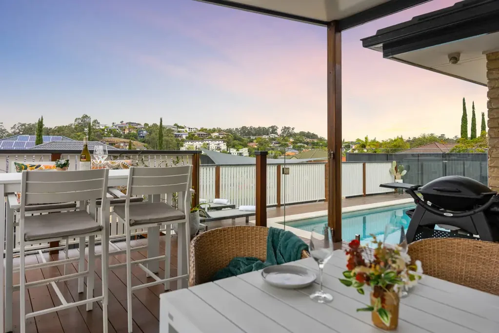 Burleigh Heads 4ਬੈੱਡਰੂਮ Spacious Family Entertainer in Burleigh Heads