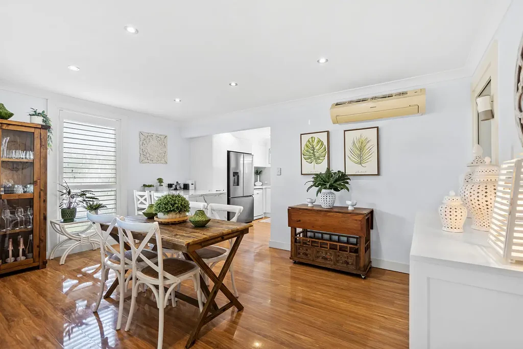 Burleigh Waters 3غرفة نوم Immaculate 3-Bedroom, 2-Bathroom Townhouse in Burleigh Waters – 5 Minutes to North Burleigh Beach